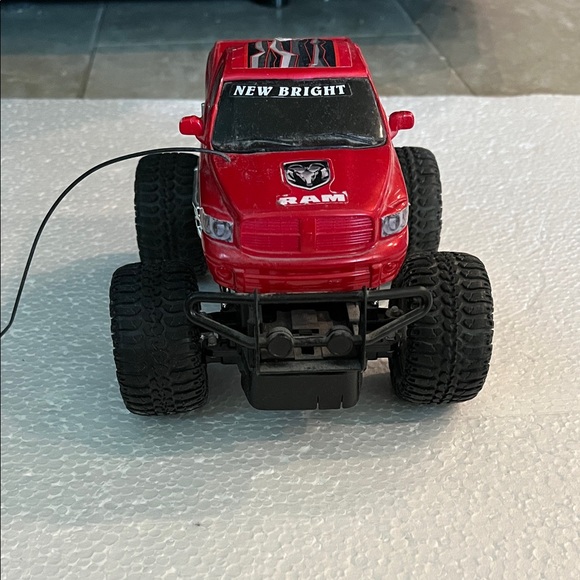 🚗 Remote Control Car Set - Yellow, Red, Gray - Picture 9 of 16